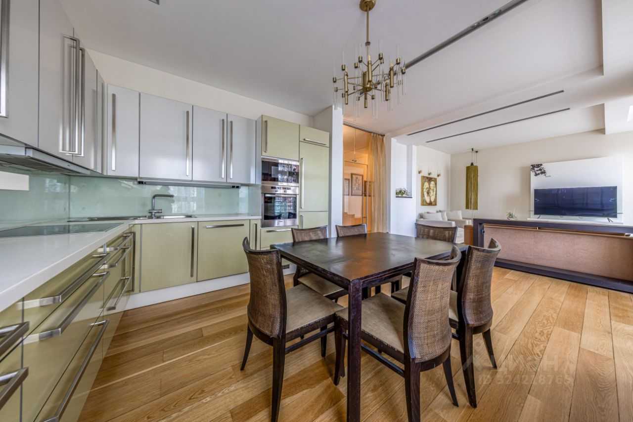 4-комнатная квартира, 150 м² — фотография 2