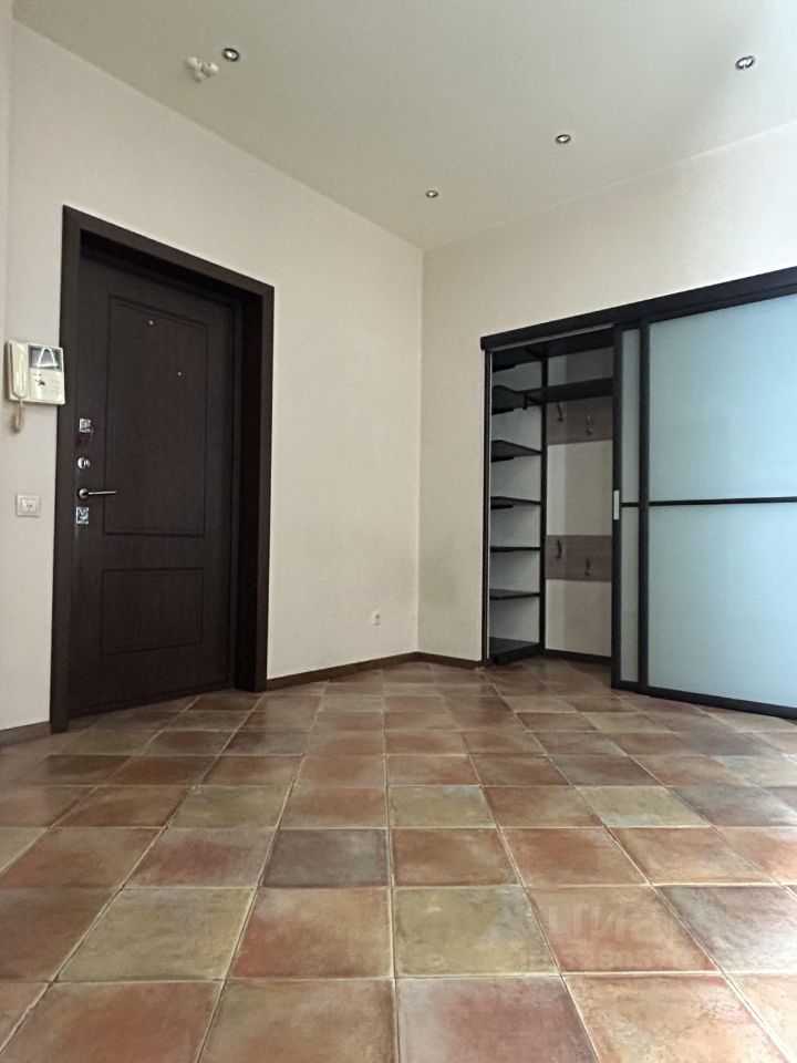 2-комнатная квартира, 72,3 м² — фотография 2