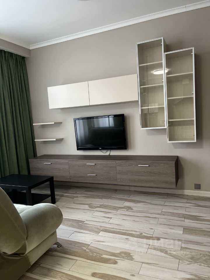 1-комнатная квартира, 50 м² — фотография 2