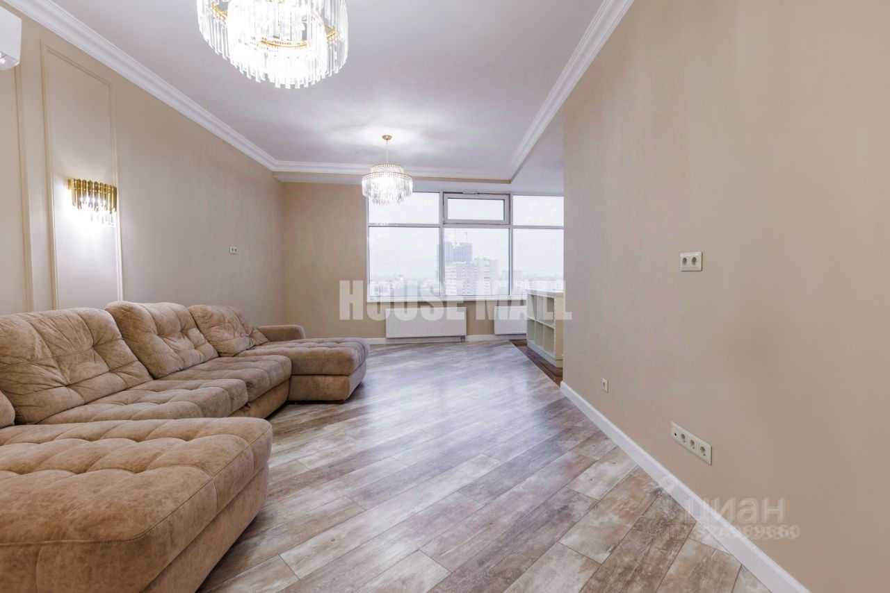 4-комнатная квартира, 143 м²