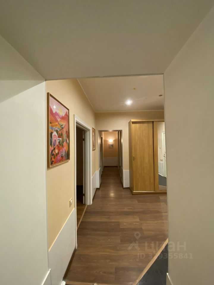 4-комнатная квартира, 105 м² — фотография 3