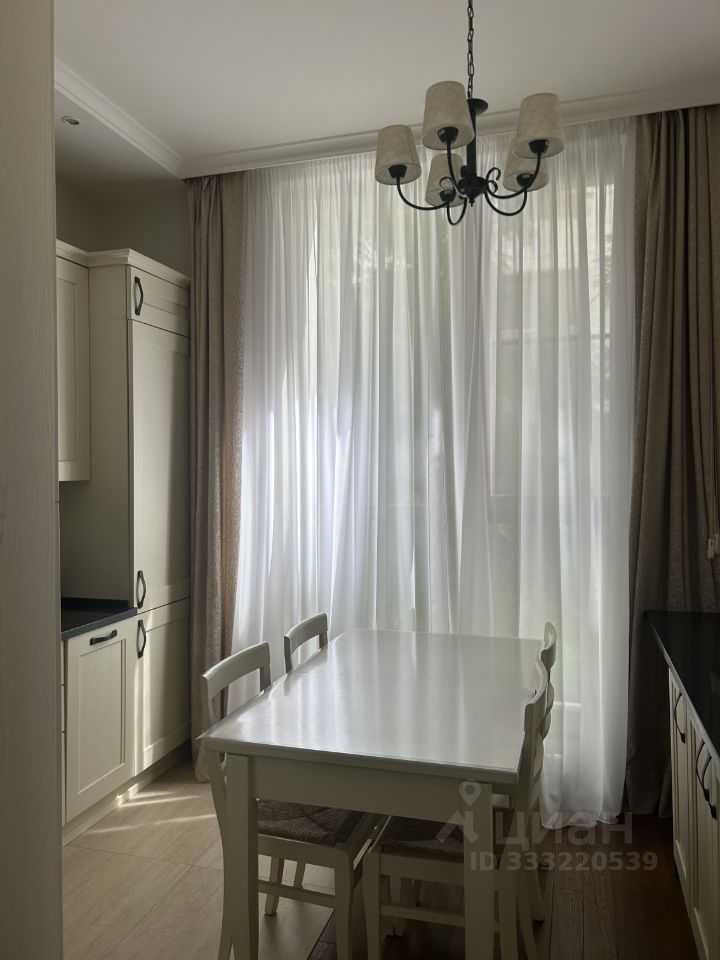 1-комнатная квартира, 55 м² — фотография 2
