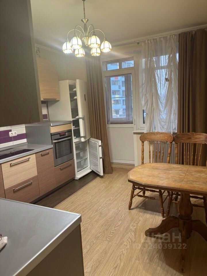 2-комнатная квартира, 72 м² — фотография 2