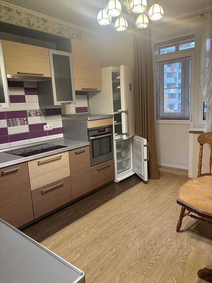 2-комнатная квартира, 72 м²