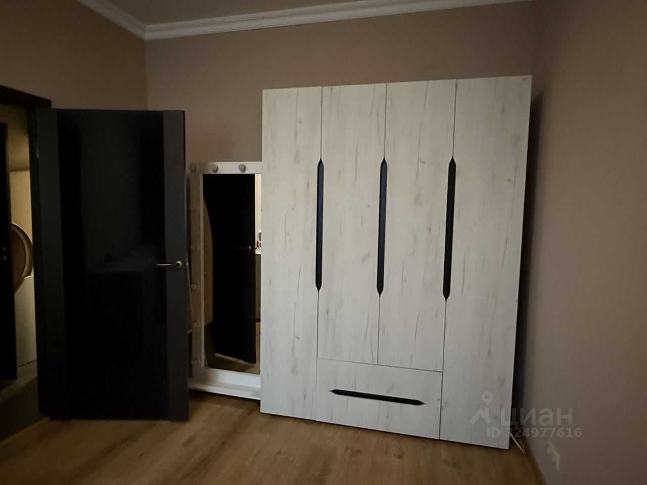 2-комнатная квартира, 56 м² — фотография 3
