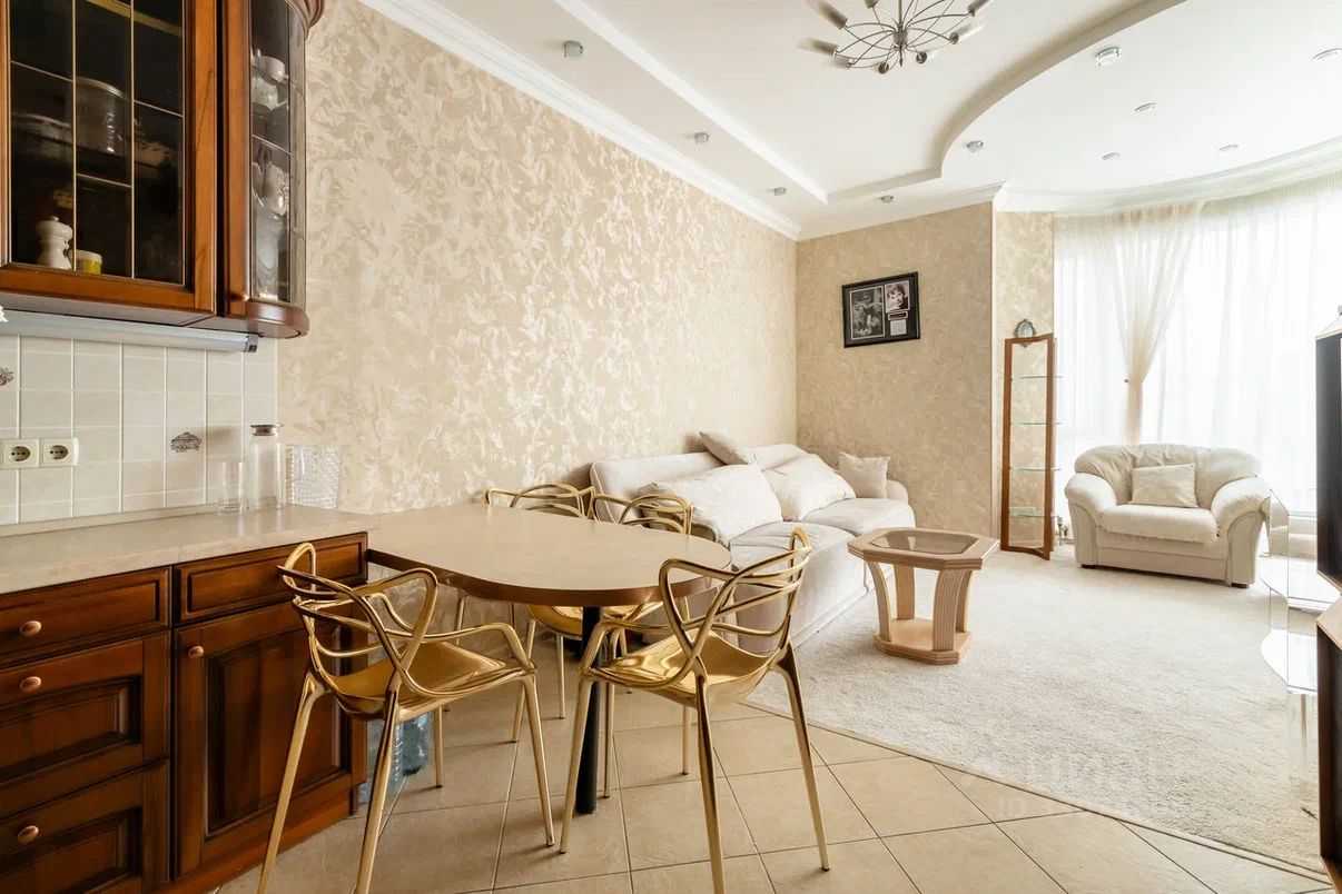 1-комнатная квартира, 65 м² — фотография 2