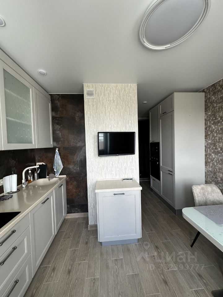 2-комнатная квартира, 54,4 м² — фотография 2