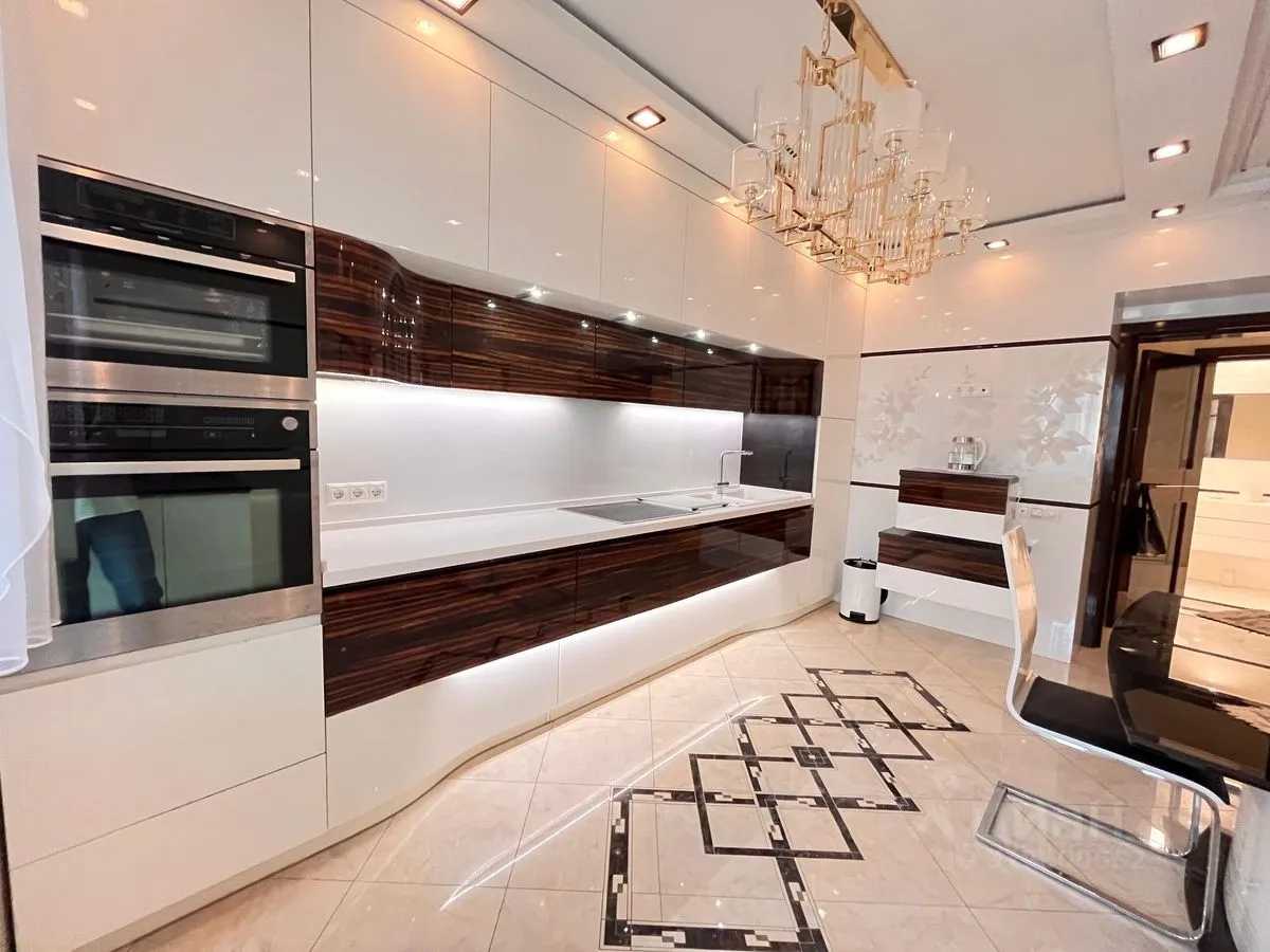 3-комнатная квартира, 112 м² — фотография 3