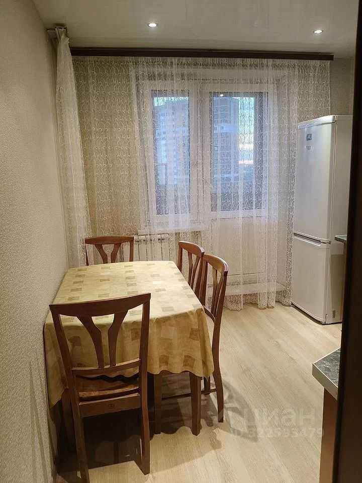 1-комнатная квартира, 42 м² — фотография 3