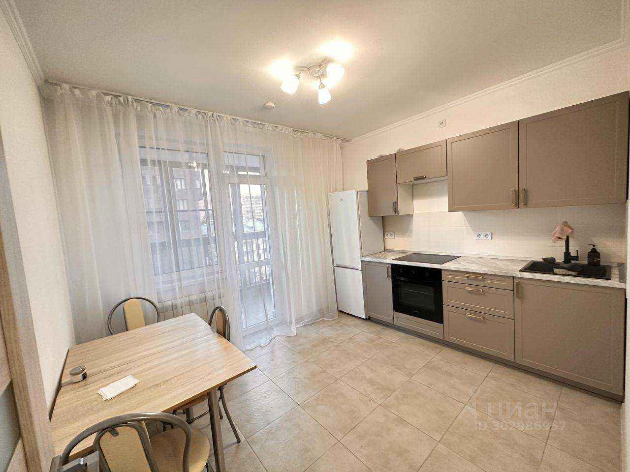 1-комнатная квартира, 42 м² — фотография 3