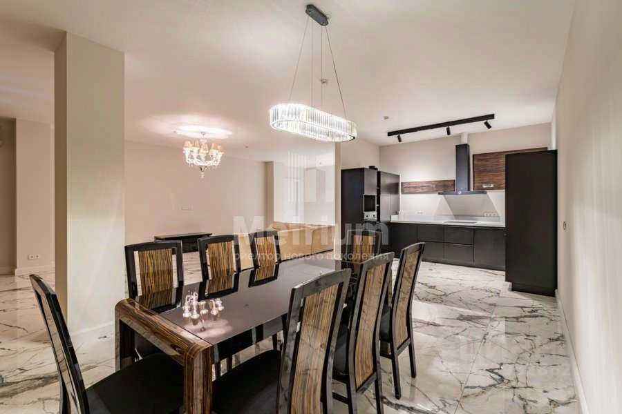 4-комнатная квартира, 205 м² — фотография 3