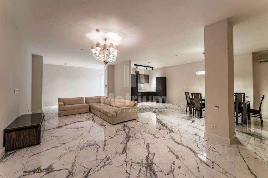4-комнатная квартира, 205 м² — фотография 2