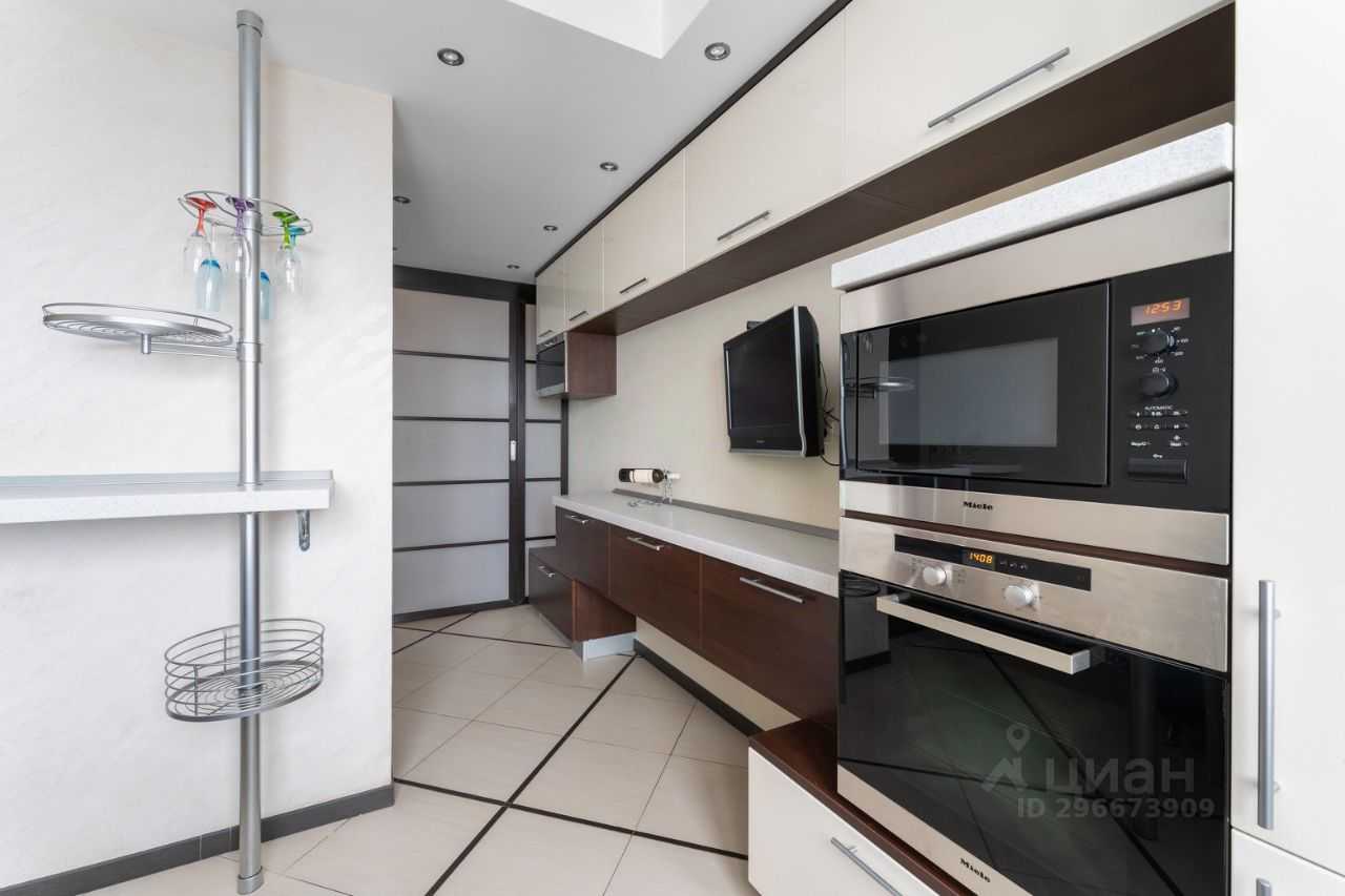 4-комнатная квартира, 120 м² — фотография 3