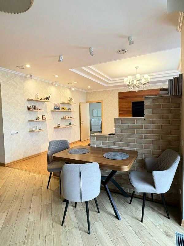 2-комнатная квартира, 80 м² — фотография 2