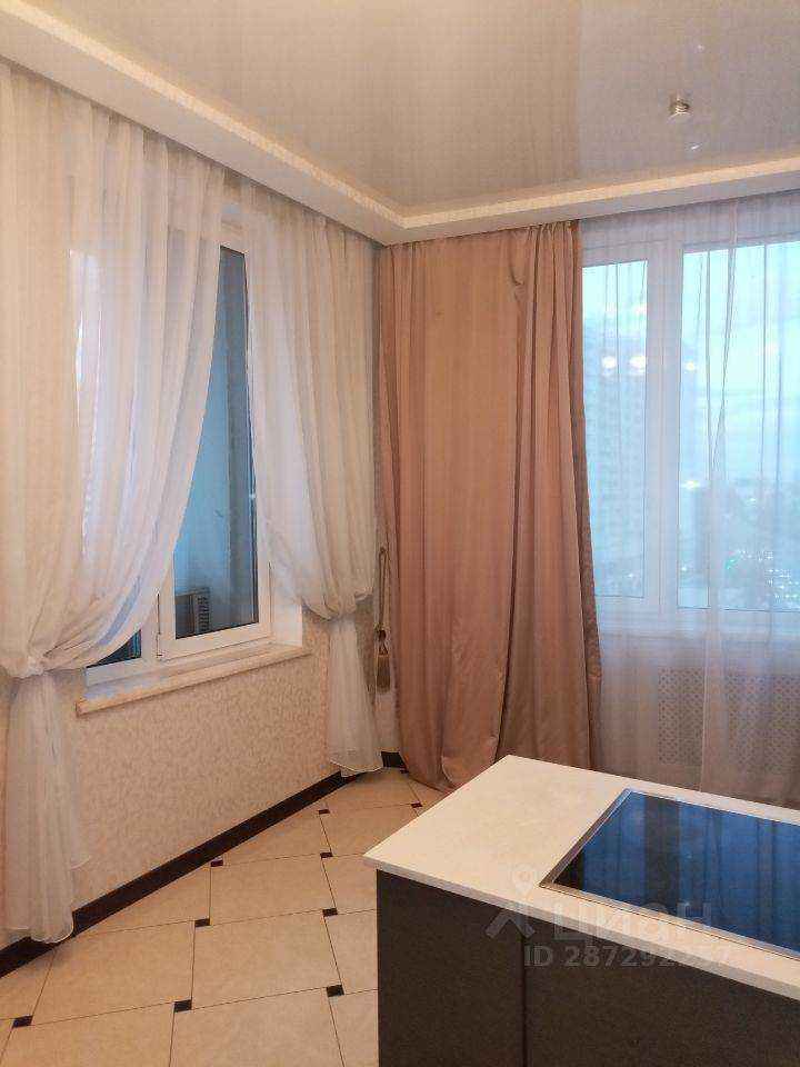 4-комнатная квартира, 200 м² — фотография 3