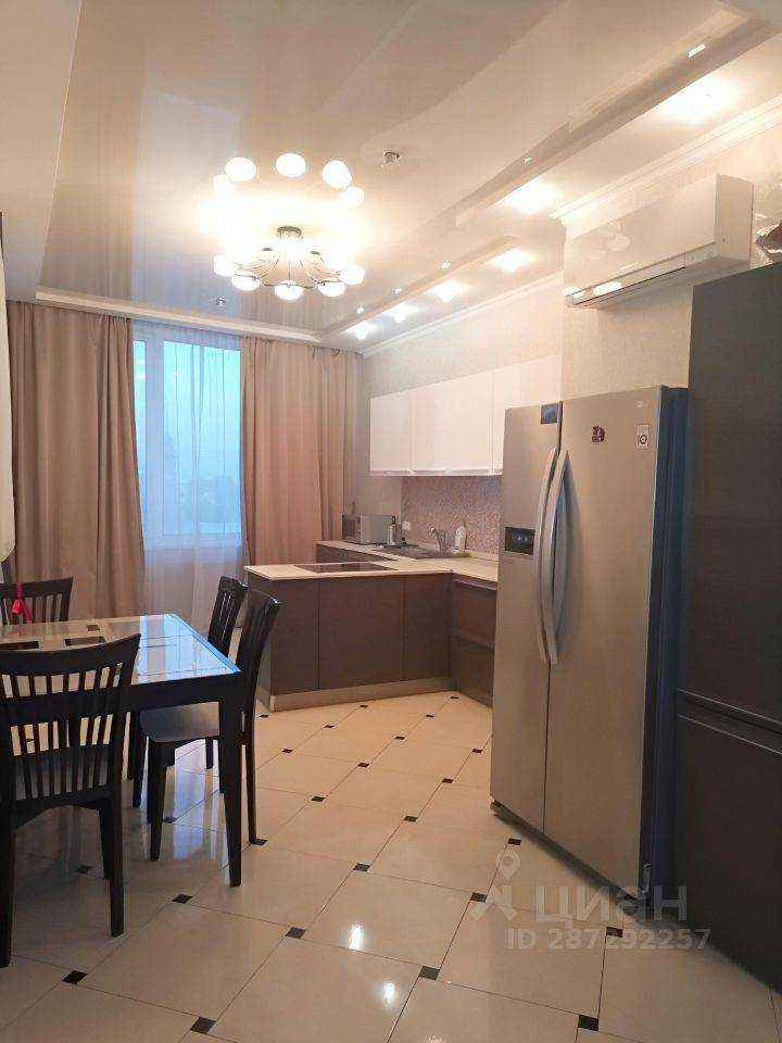 4-комнатная квартира, 200 м² — фотография 2