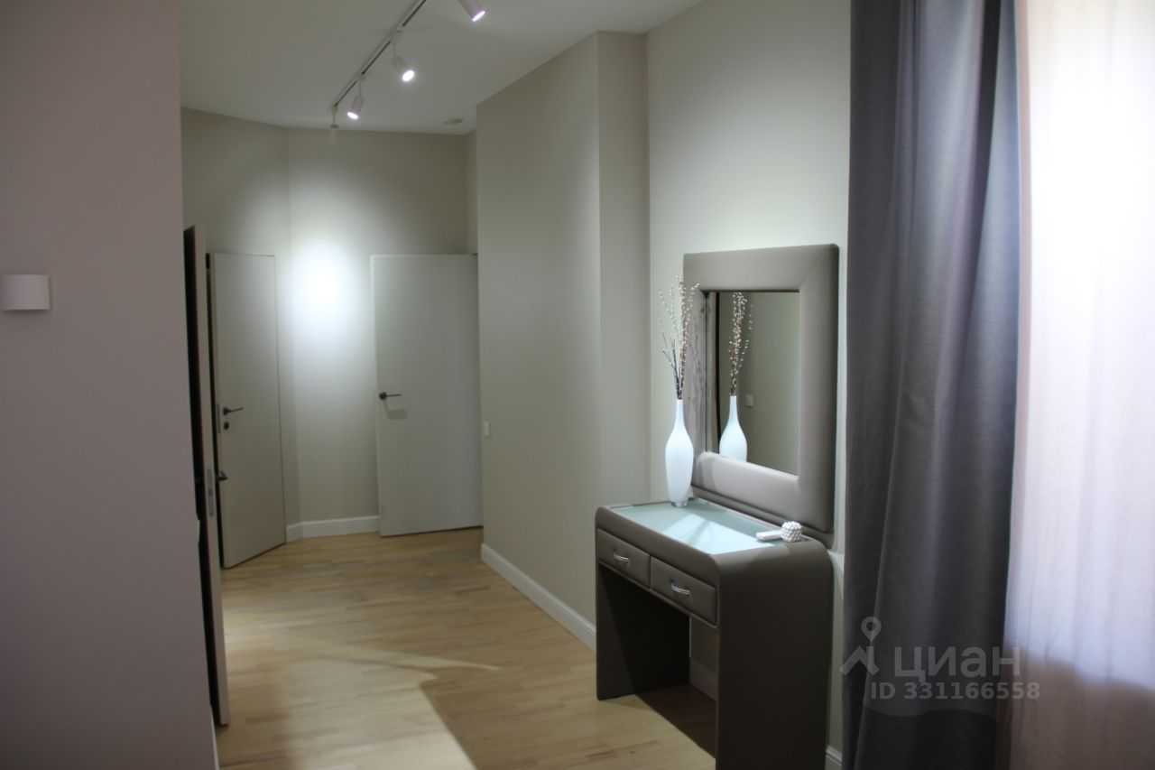 4-комнатная квартира, 156 м² — фотография 3