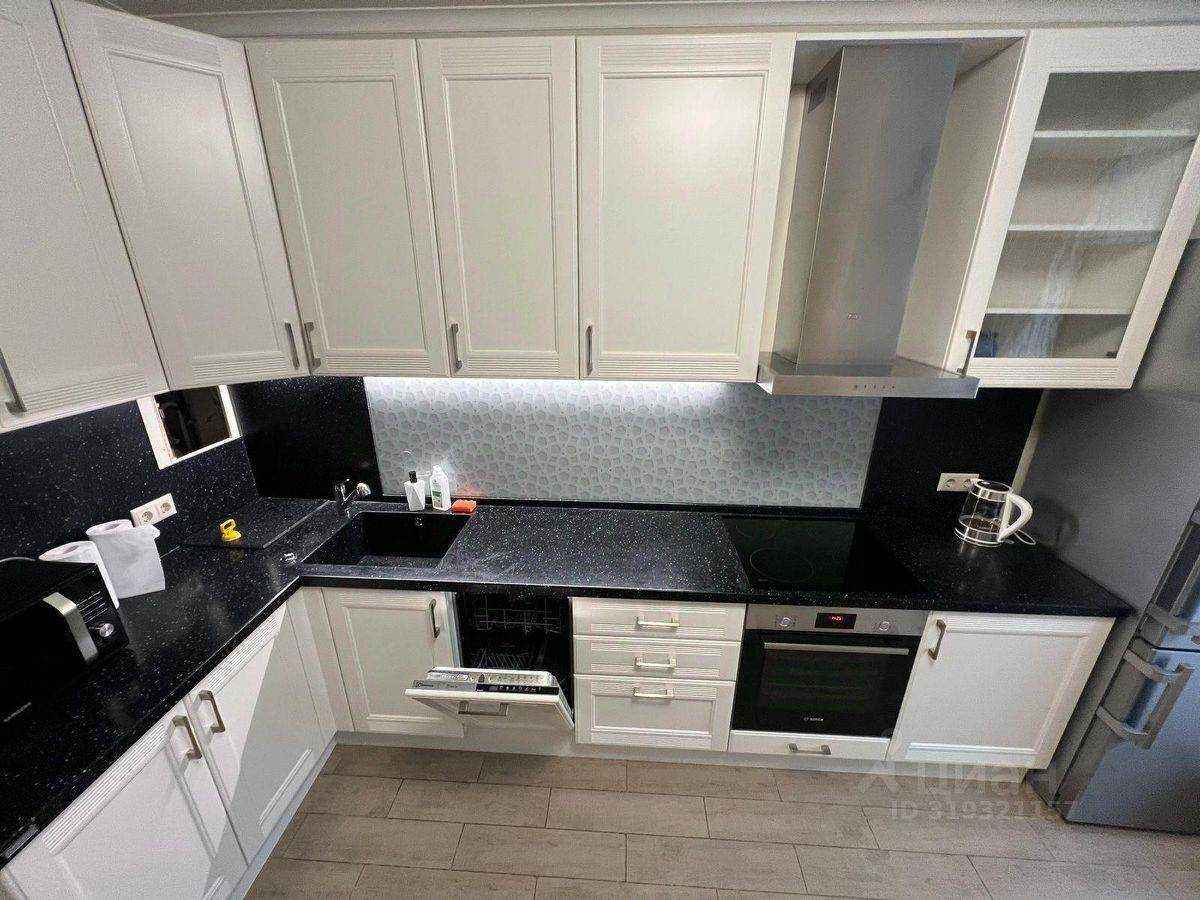 2-комнатная квартира, 55 м² — фотография 2