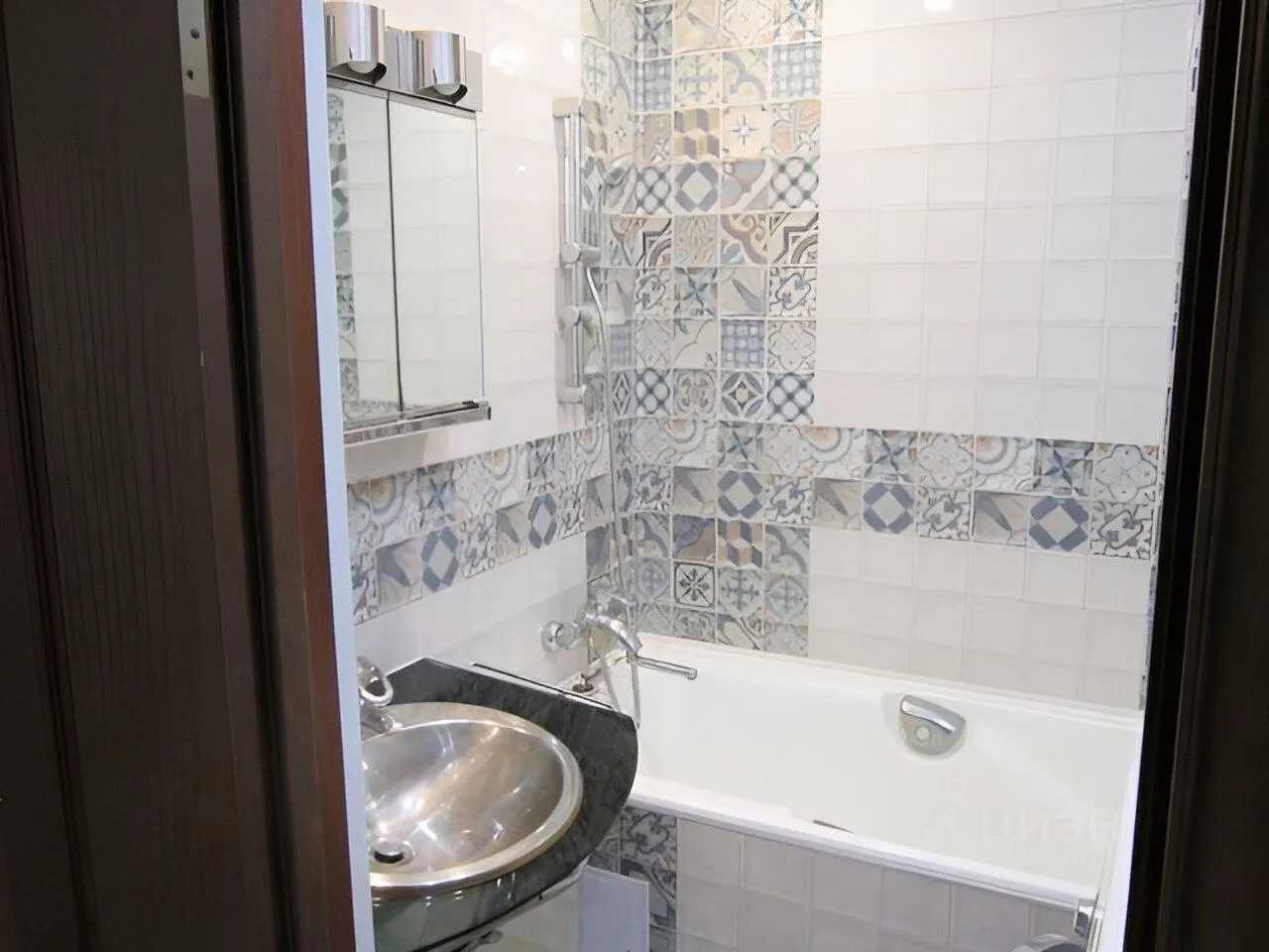 2-комнатная квартира, 58,4 м² — фотография 2