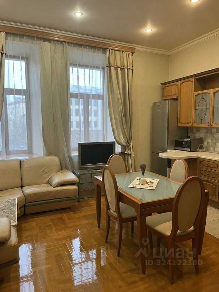 4-комнатная квартира, 130 м² — фотография 2