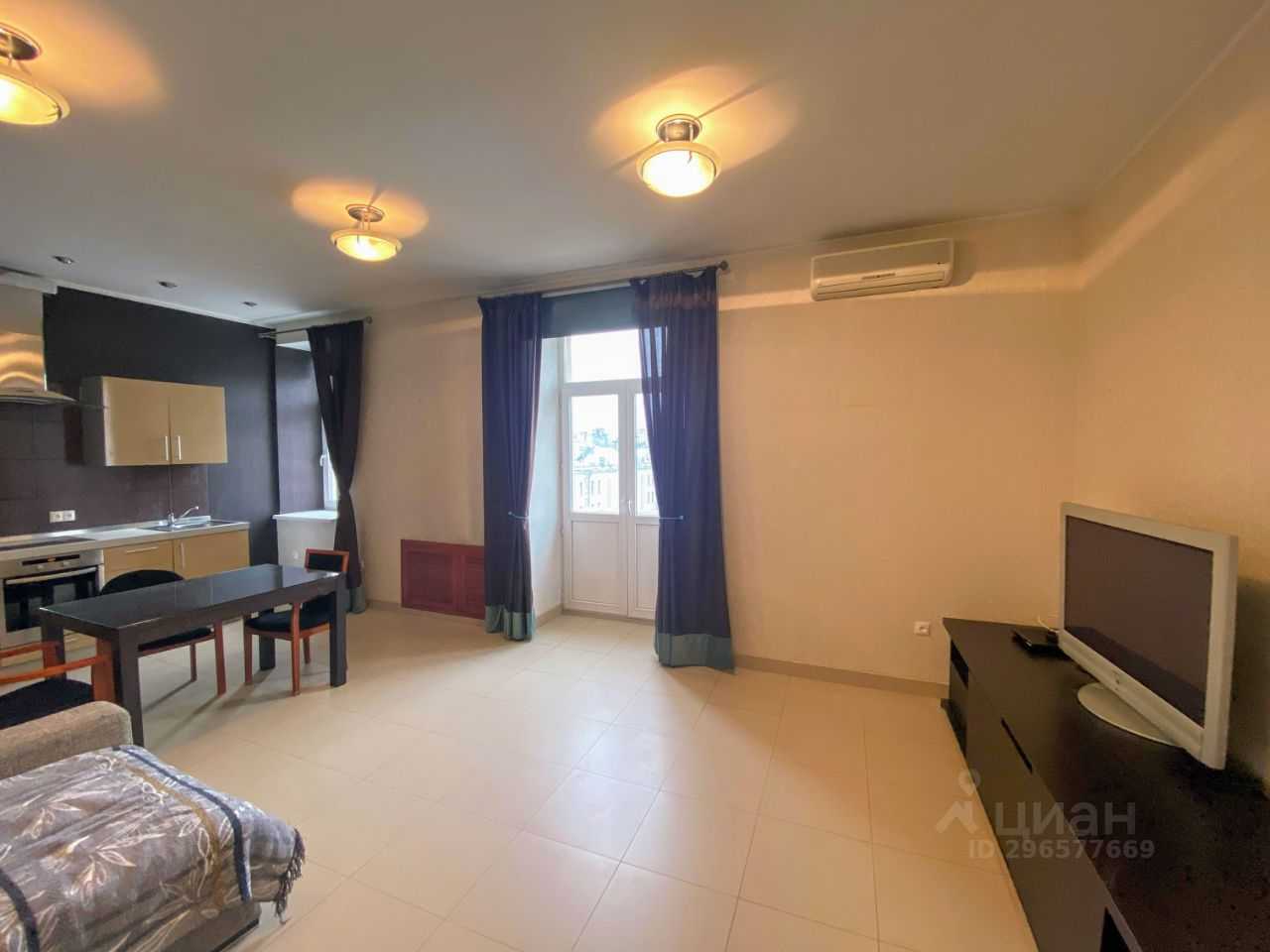 2-комнатная квартира, 70 м² — фотография 2