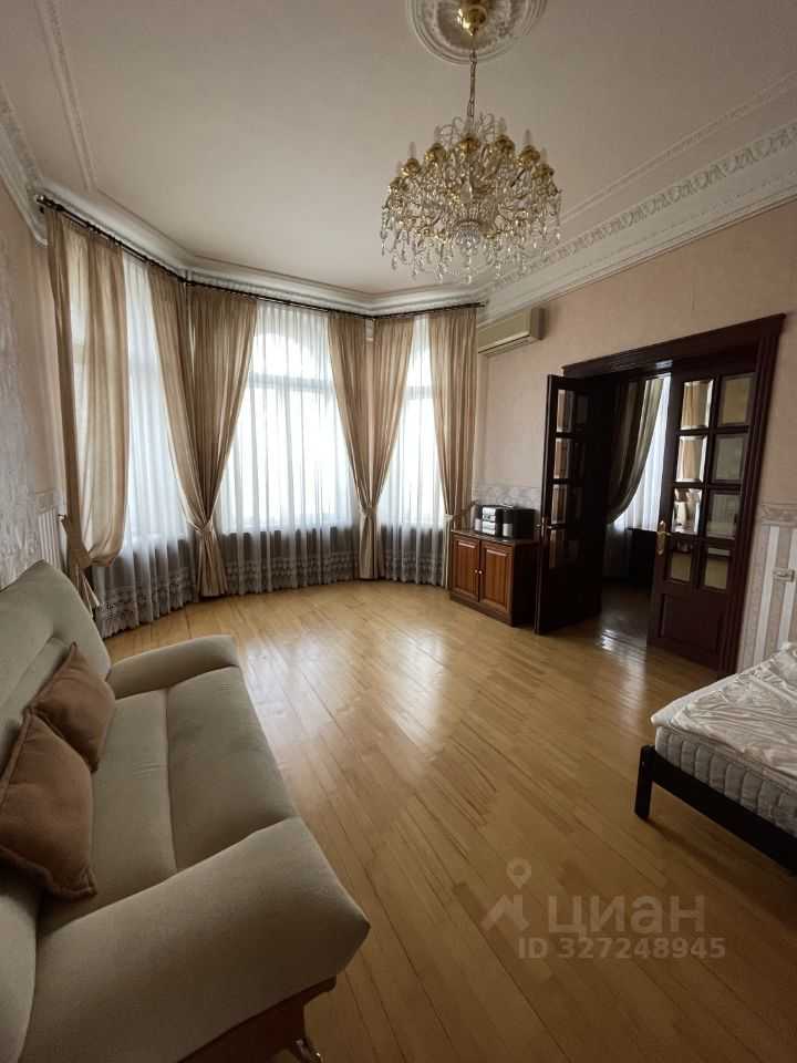4-комнатная квартира, 150 м²