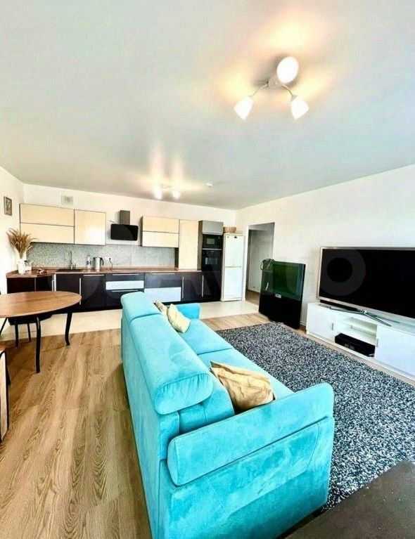3-комнатная квартира, 77 м² — фотография 2