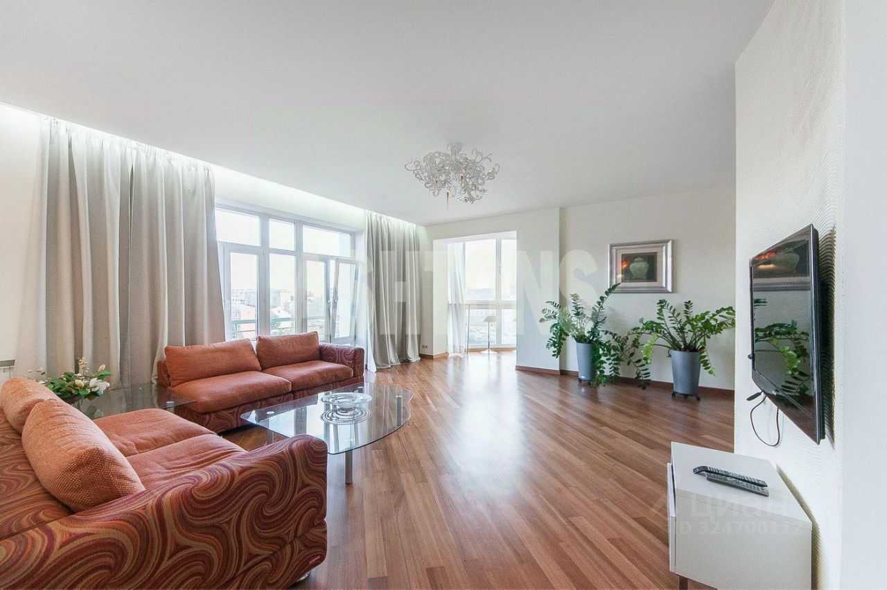 4-комнатная квартира, 115 м²