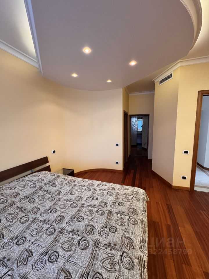 5-комнатная квартира, 203,4 м² — фотография 2