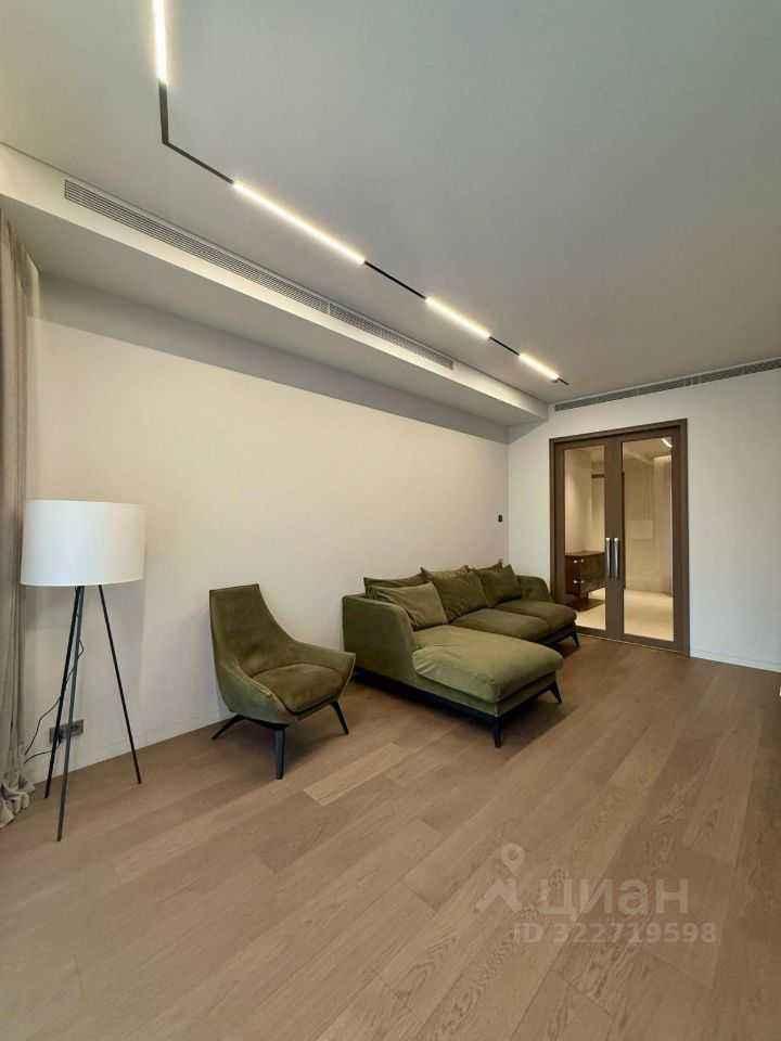 4-комнатная квартира, 176,7 м² — фотография 2