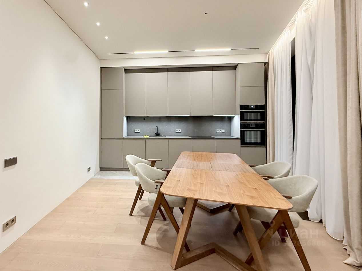 4-комнатная квартира, 180 м² — фотография 2