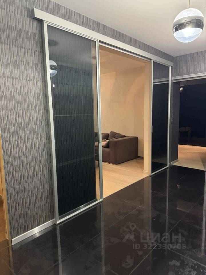 2-комнатная квартира, 80 м² — фотография 3
