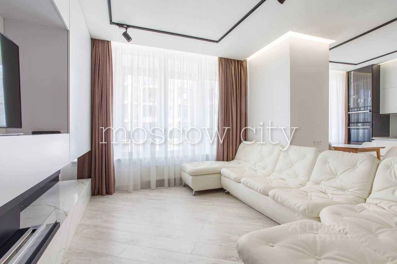 4-комнатная квартира, 130 м² — фотография 2