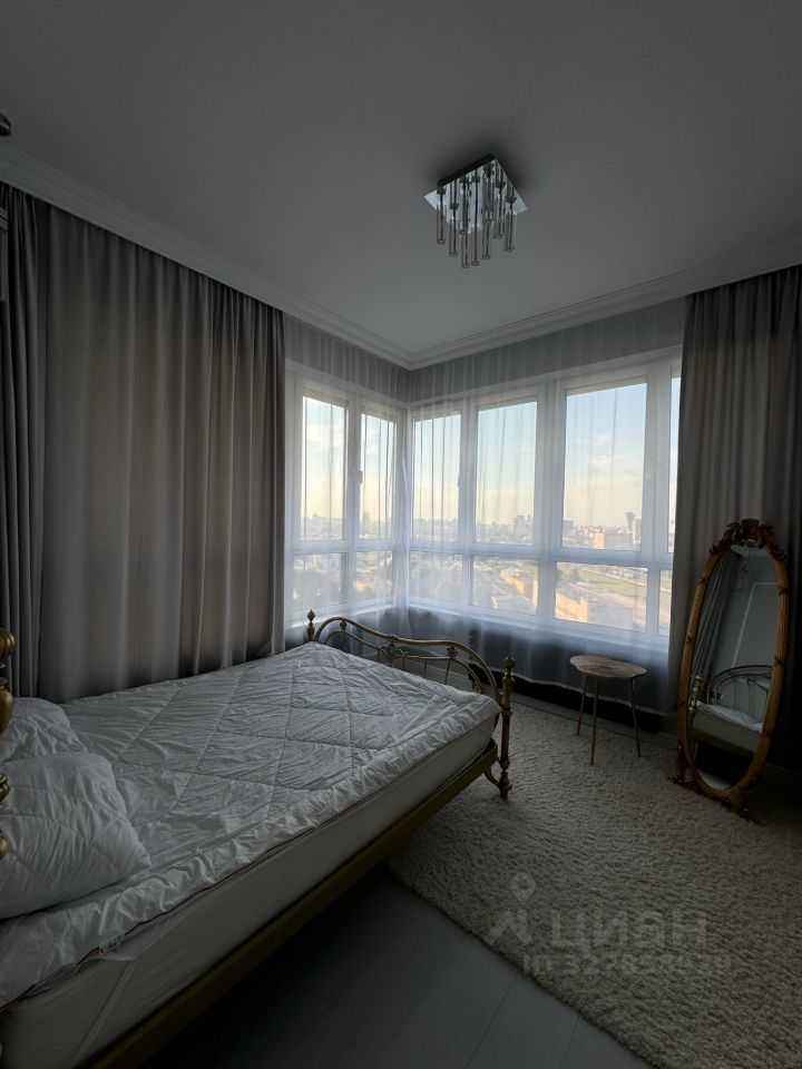 4-комнатная квартира, 110 м² — фотография 3