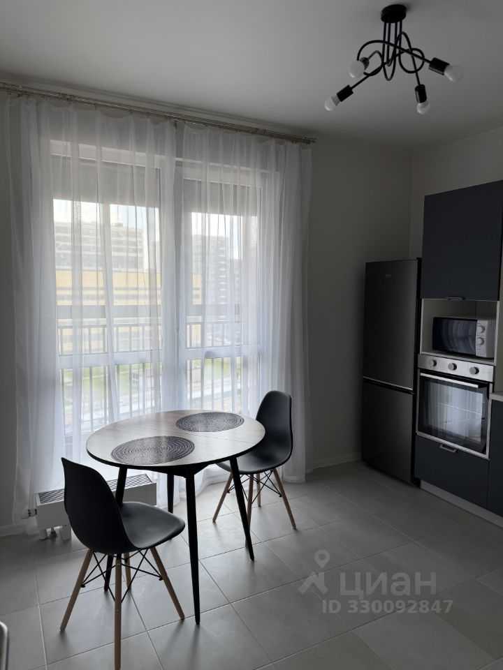 1-комнатная квартира, 40,2 м² — фотография 2