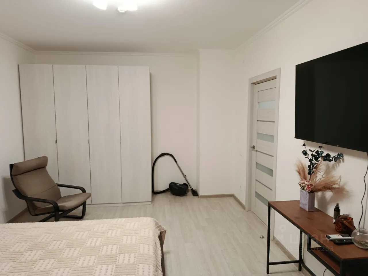 1-комнатная квартира, 42 м² — фотография 2