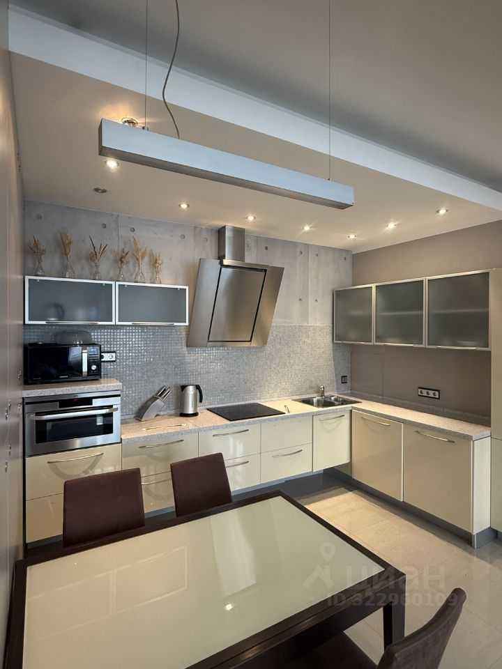 2-комнатная квартира, 70 м² — фотография 2