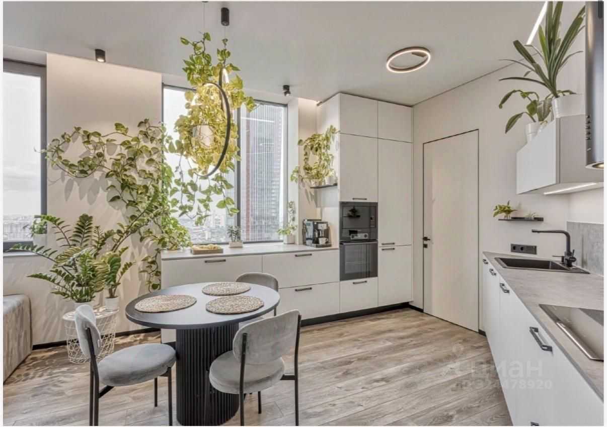 4-комнатная квартира, 102 м² — фотография 2
