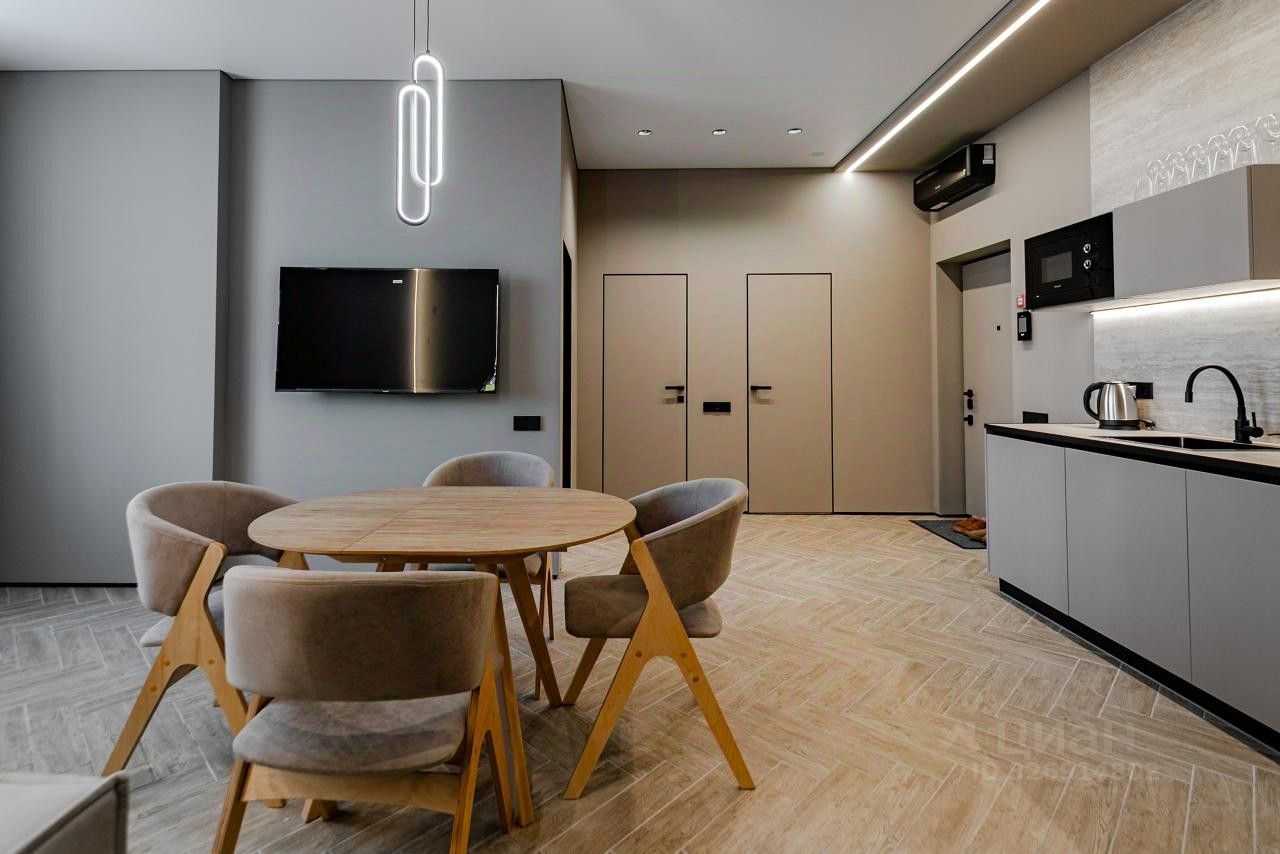 2-комнатная квартира, 67,3 м² — фотография 2