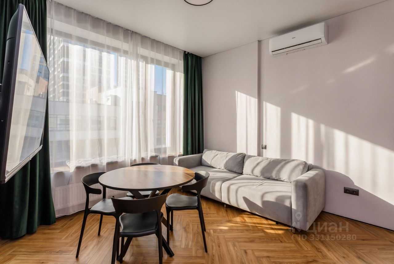 1-комнатная квартира, 52 м² — фотография 2