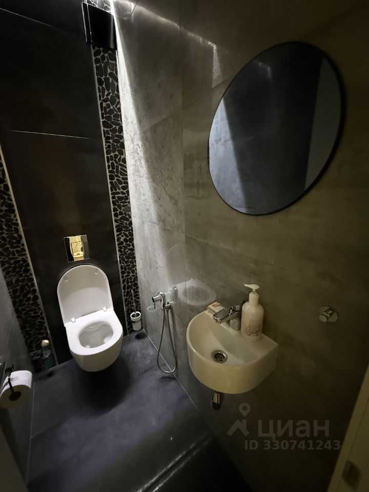 2-комнатная квартира, 67 м² — фотография 2