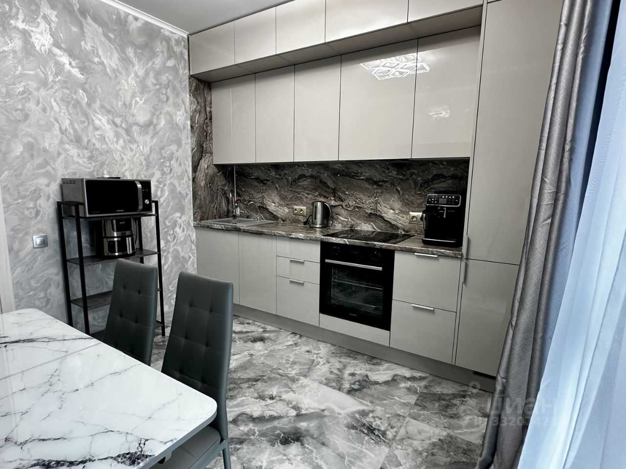 2-комнатная квартира, 56 м² — фотография 2