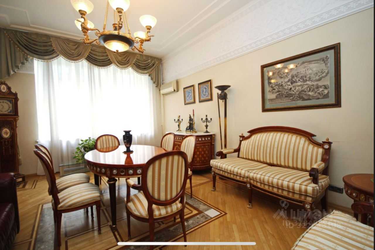 4-комнатная квартира, 130 м² — фотография 2