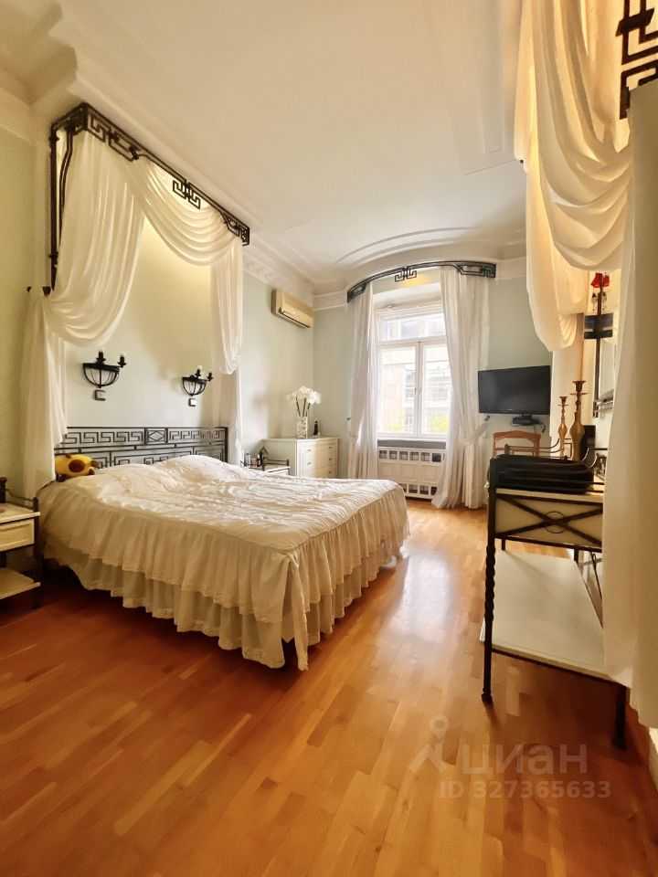 4-комнатная квартира, 136 м² — фотография 3