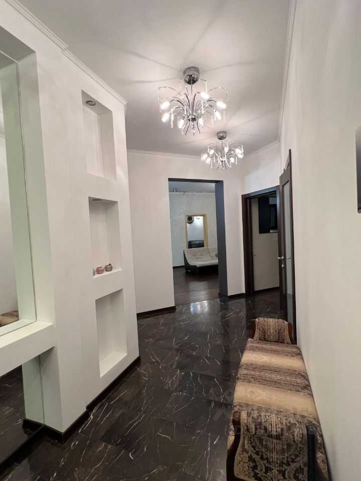 4-комнатная квартира, 140 м² — фотография 3