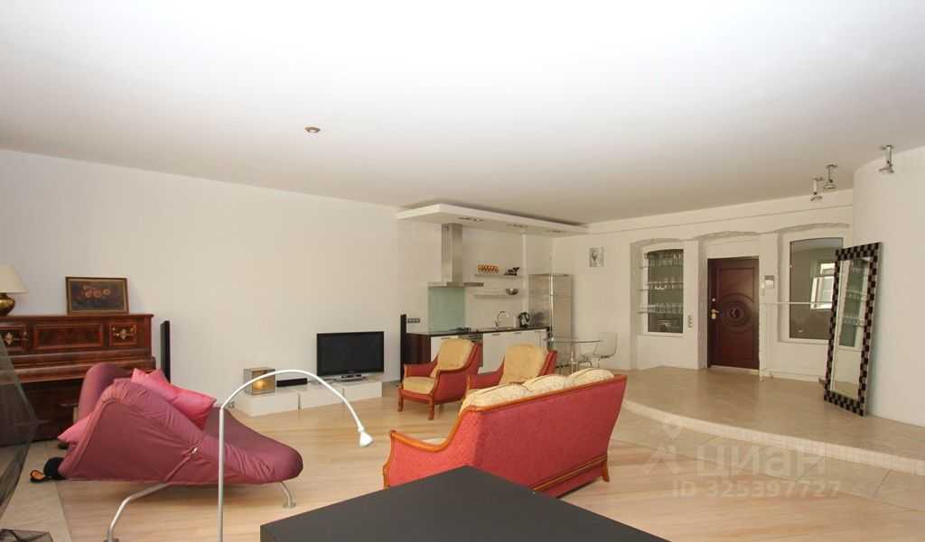 2-комнатная квартира, 120 м² — фотография 2