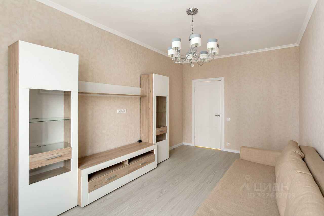 1-комнатная квартира, 42 м² — фотография 2
