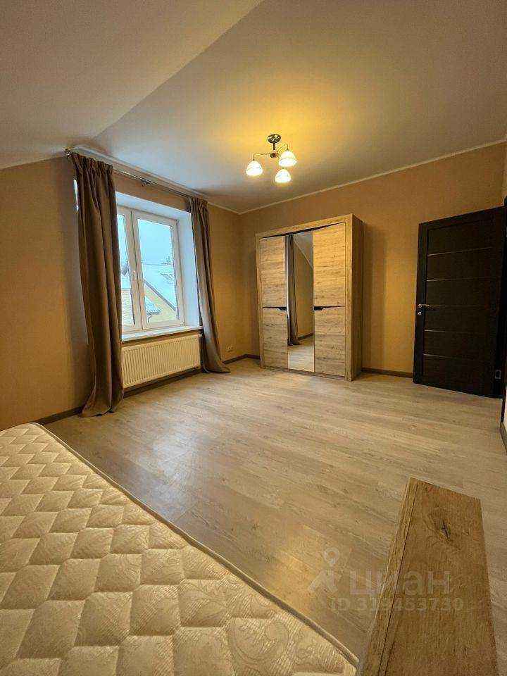 4-комнатная квартира, 120 м² — фотография 2