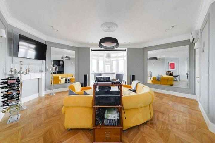 4-комнатная квартира, 151 м² — фотография 2