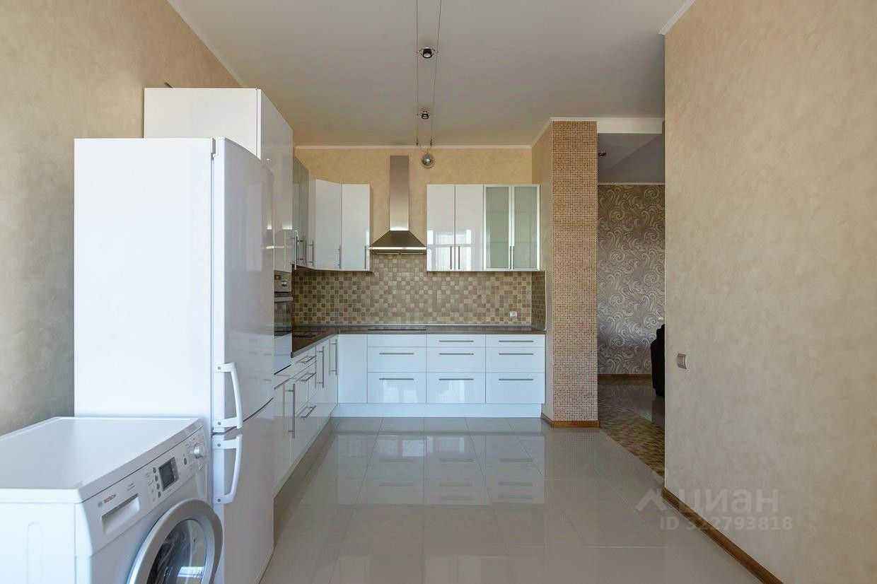 4-комнатная квартира, 140 м²
